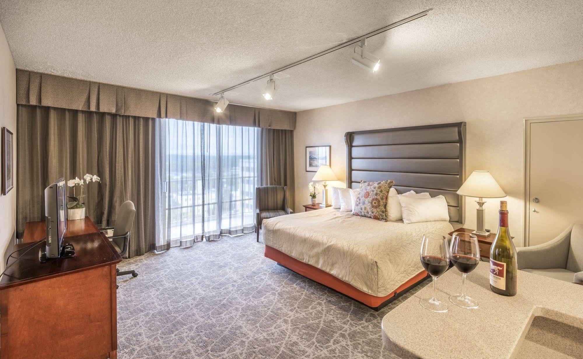 Westmark Anchorage Hotel Экстерьер фото