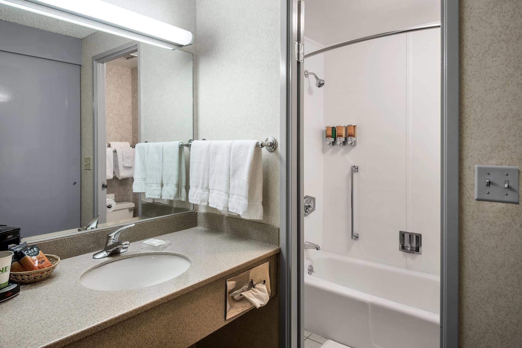 Westmark Anchorage Hotel Экстерьер фото